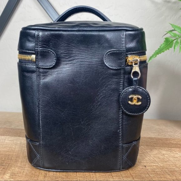 SOLD Chanel Timeless Vintage Vanity Case - Picture 5 of 16